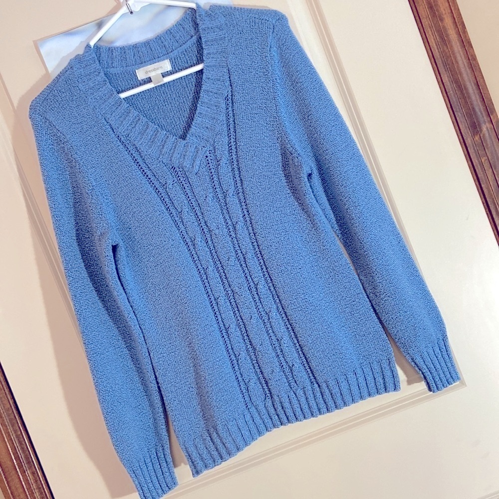 Dress Barn Sz-L VGU(1 owner) V-Neck Pull-on Sweater- Still Clean & Soft Like New - Picture 1 of 16
